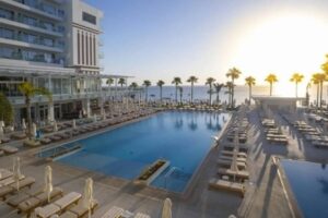 Constantinos The Great